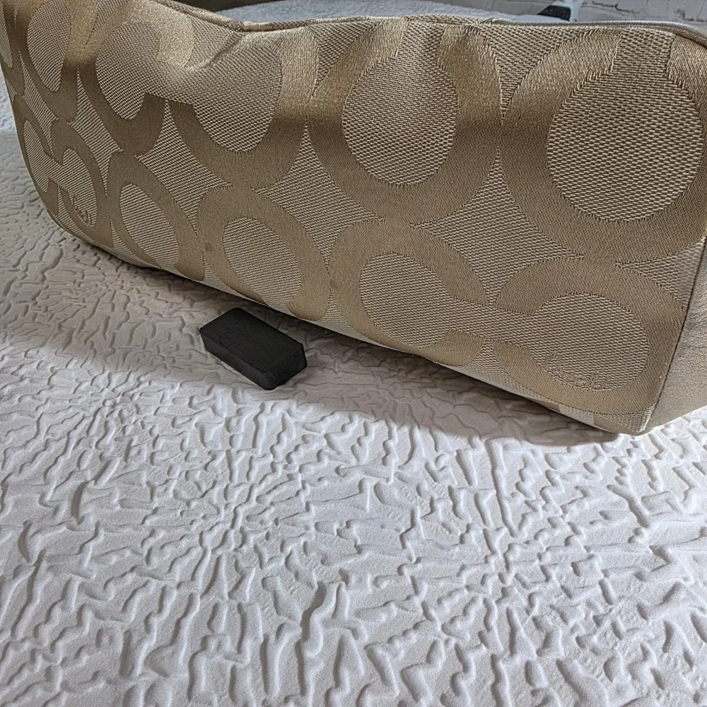 Coach Colette Large Signature Tote Champagne Gold Metallic Leather Bag 16491 - Picture 5 of 12